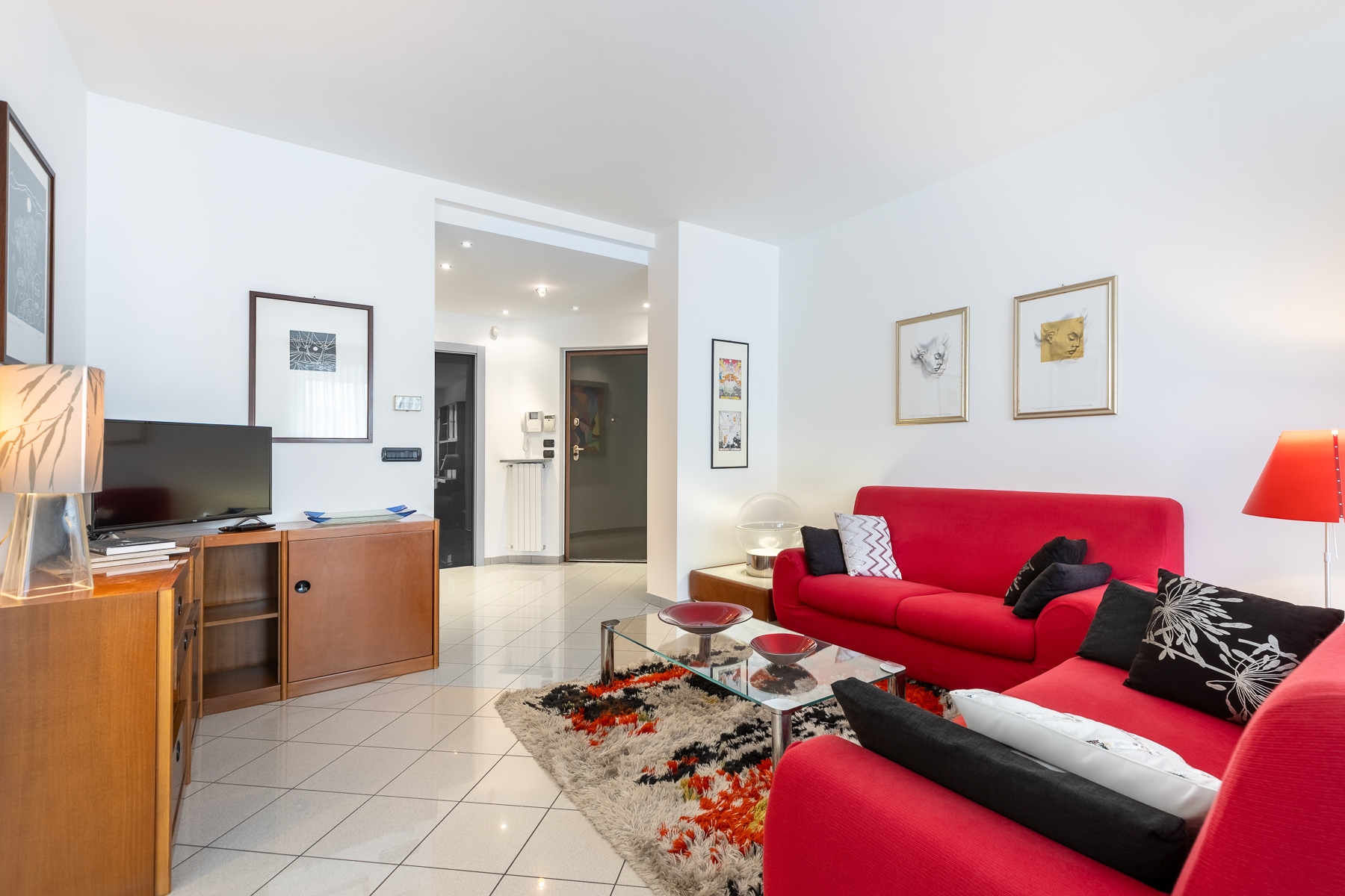 Luce Apartment with free parking