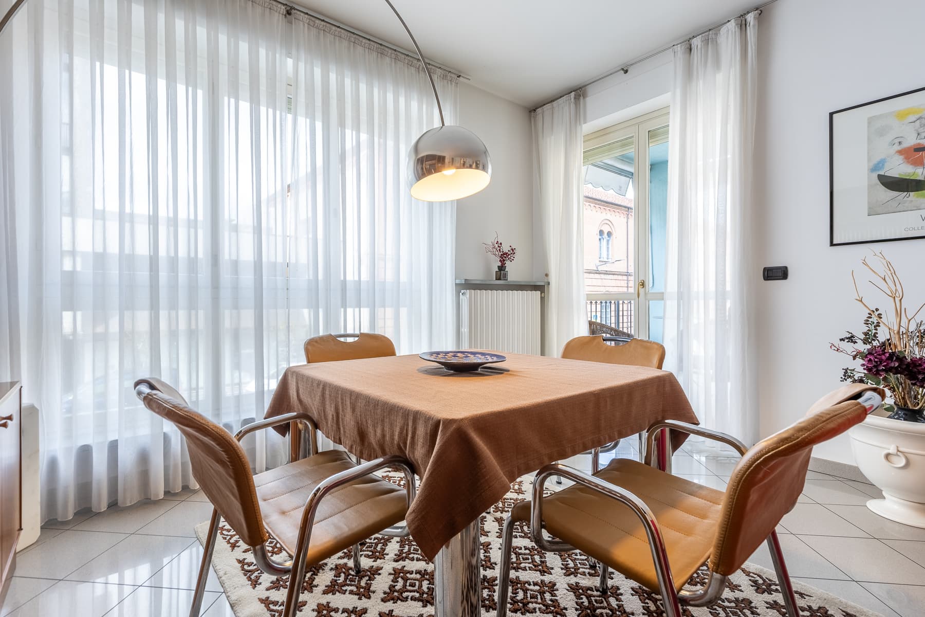 Luce Apartment with free parking