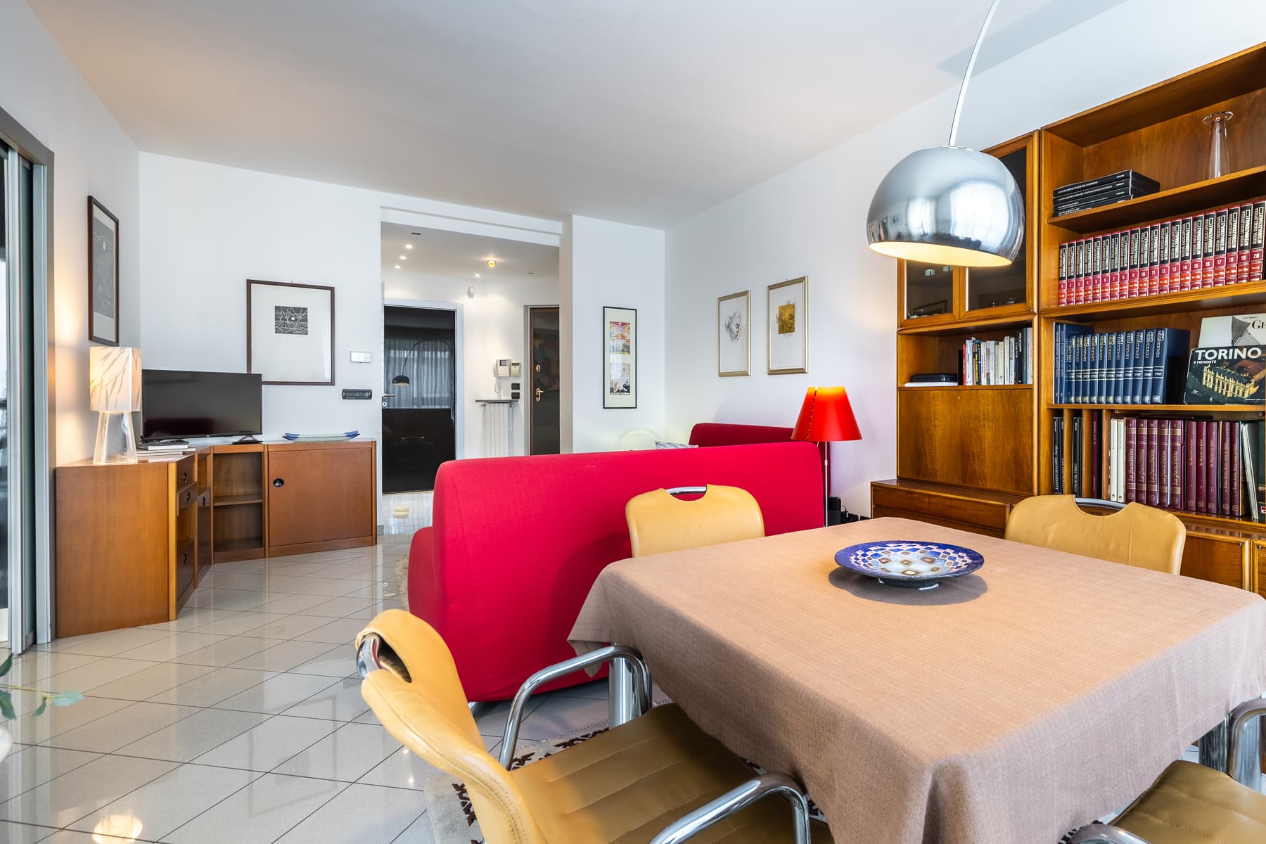 Luce Apartment with free parking