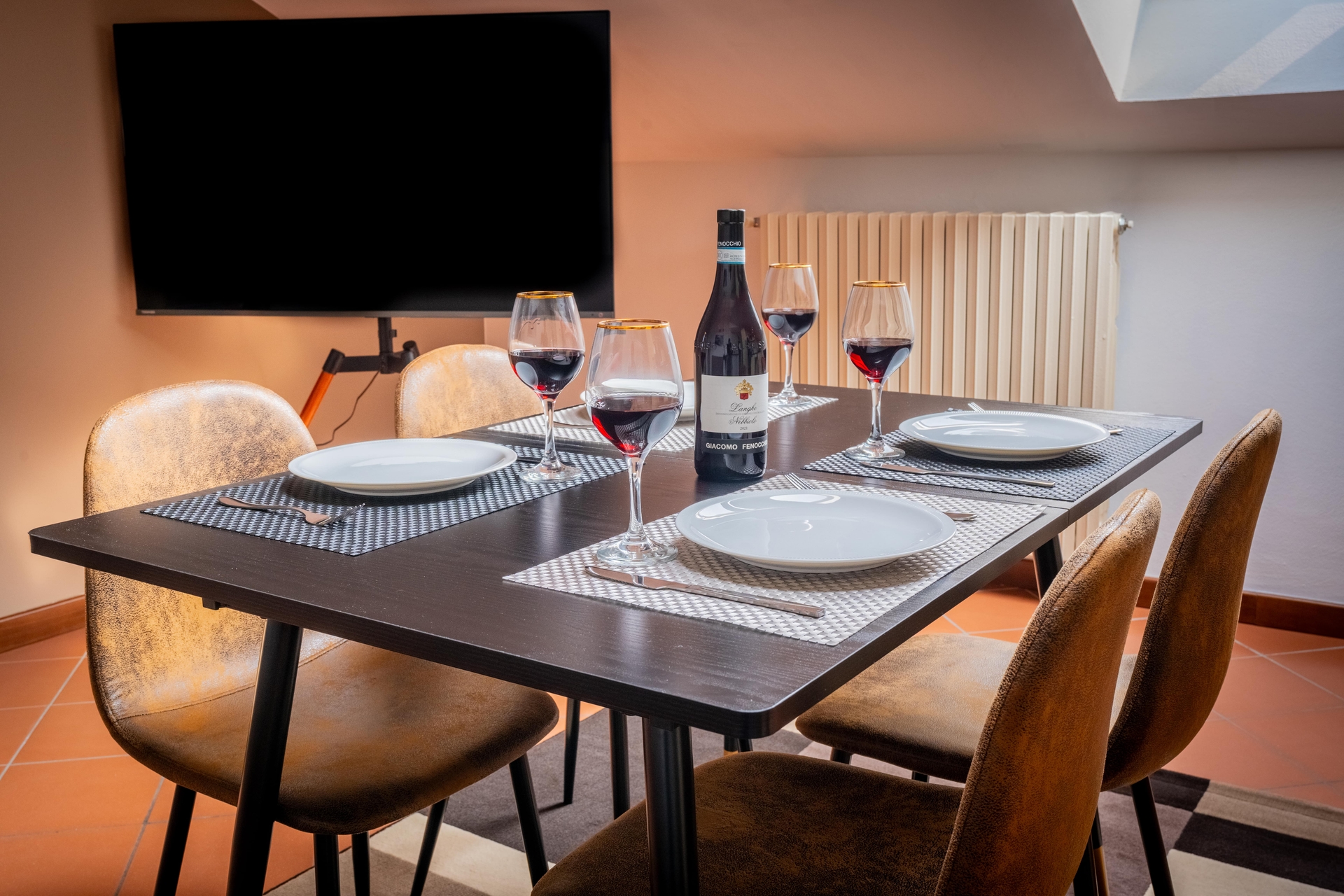 Piazza Michele Ferrero - sulla piazza centrale